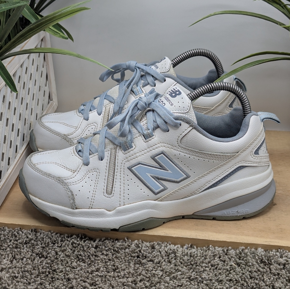 New Balance 608 Women's Size 7.5 Leather Running Walking Shoes Casual Comfort **